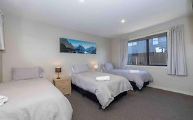 New 2 Bedroom Apartment